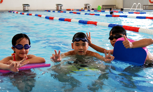 Re Dạy-bơi-ở-bế-bơi-33c-Phạm-Ngũ-Lão---Hà-Nội