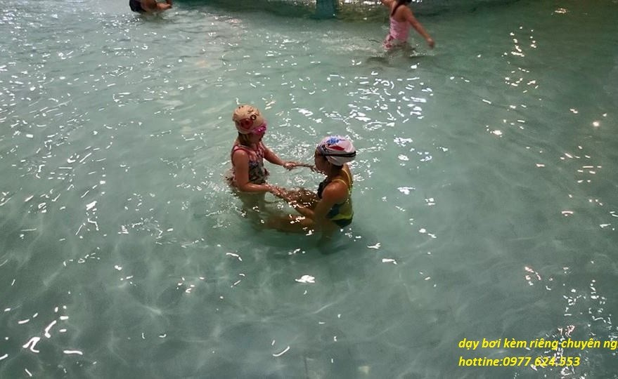 10956348_680192075441333_1157003426754591681_n