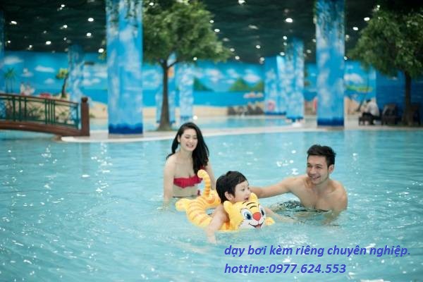 45145-cong-vien-nuoc-royal-city-1