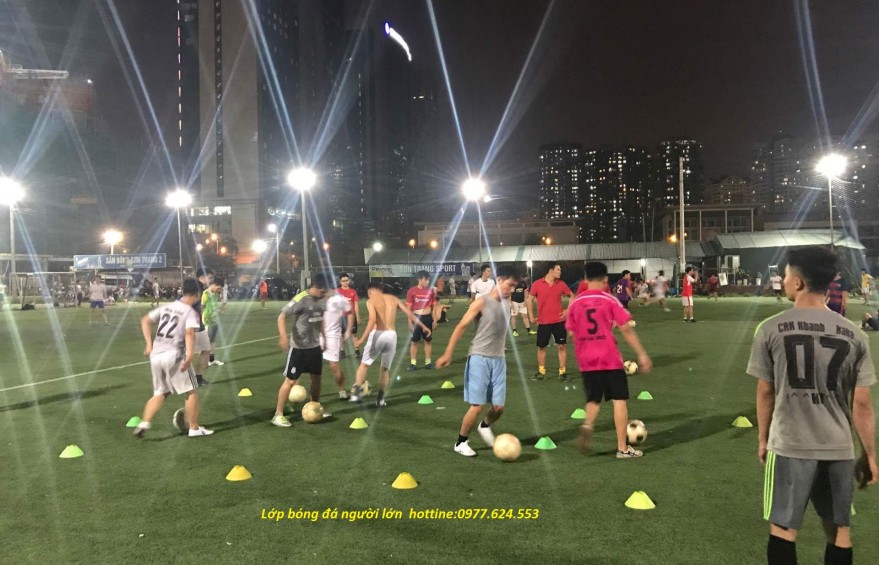Lớp dạy bóng đá tại Hà Nội