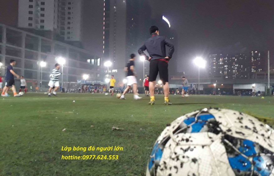 lop-hoc-bong-da-cho-nguoi-lon-tại-ha-noi-9